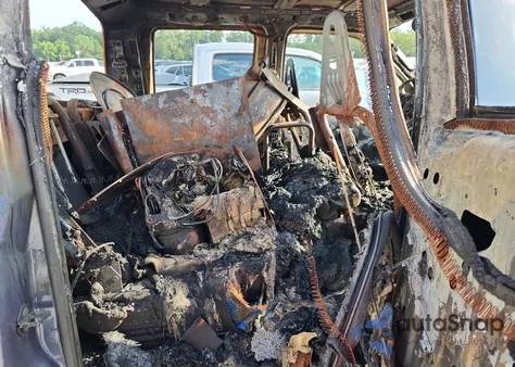 2004 Ford F350 Srw Super Duty z USA, uszkodzony, nr VIN 1FTSW31PX4EC06357